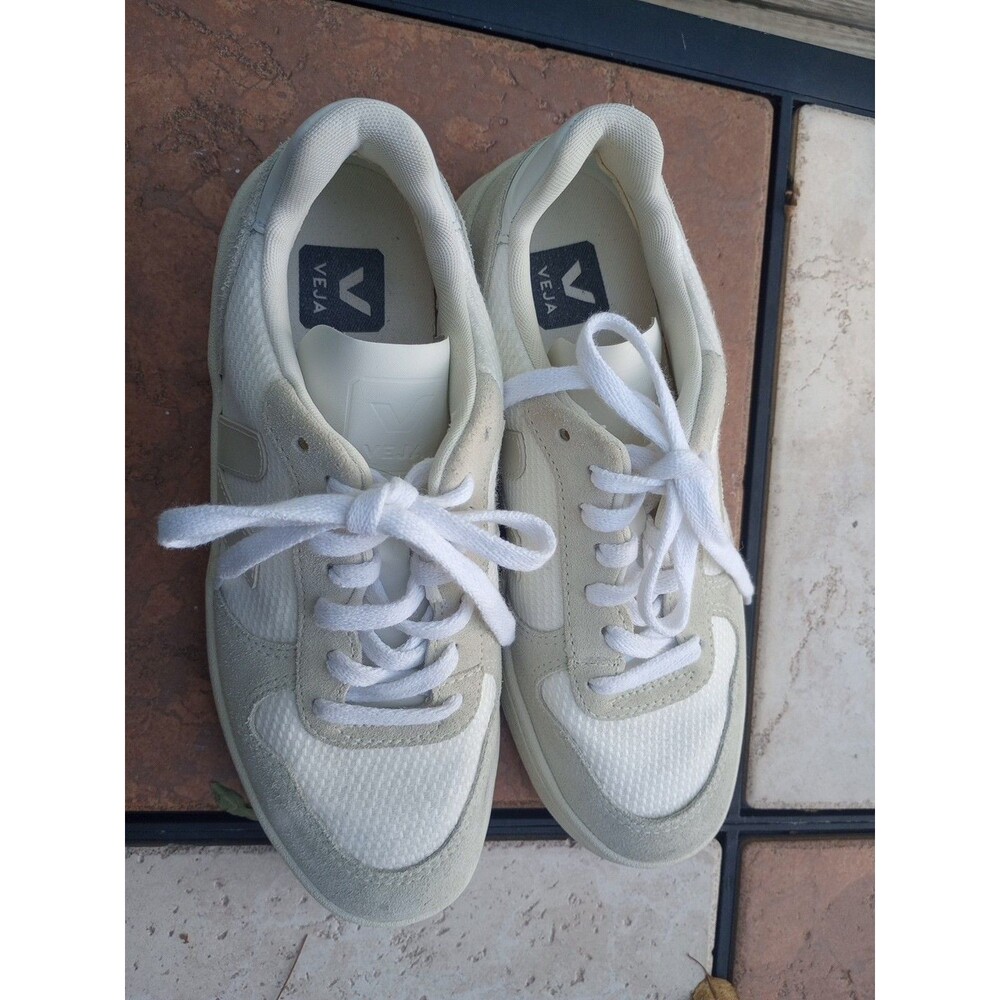 Size 7- Veja V-10 Mesh White Natural, Made In Brazil